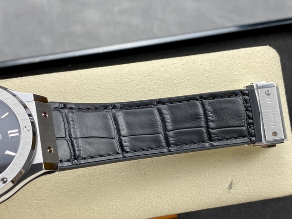 ウブロコピー時計角部分ディテール